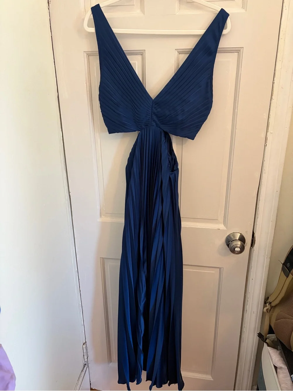 Abercrombie & Fitch Giselle Satin Pleated Maxi Dress Navy Size MT wedding guest